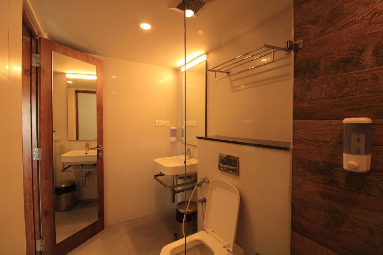 Arunaa Inn Airport Hotel,Ченнаї Екстер'єр фото