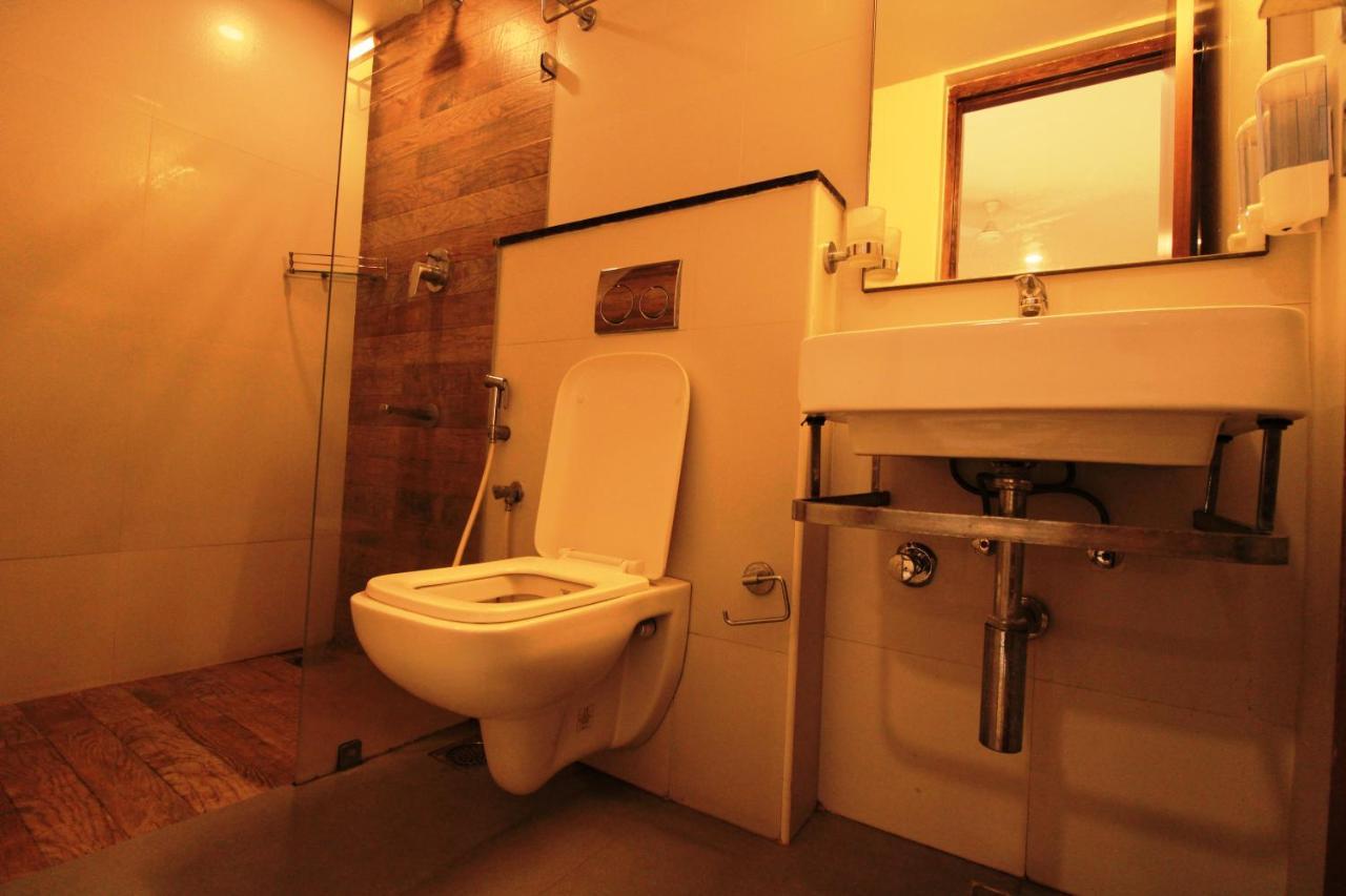 Arunaa Inn Airport Hotel,Ченнаї Екстер'єр фото